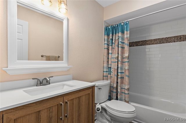 11517 W Riverhaven Drive, Homosassa, FL 34448
