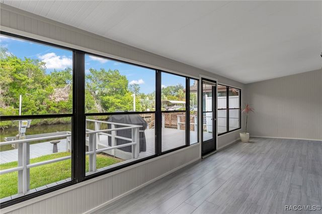 11517 W Riverhaven Drive, Homosassa, FL 34448