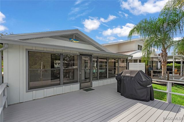 11517 W Riverhaven Drive, Homosassa, FL 34448