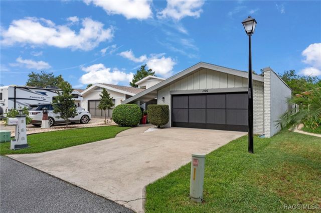 11517 W Riverhaven Drive, Homosassa, FL 34448
