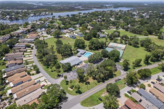 11517 W Riverhaven Drive, Homosassa, FL 34448