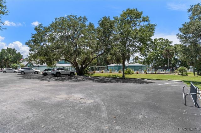 11517 W Riverhaven Drive, Homosassa, FL 34448