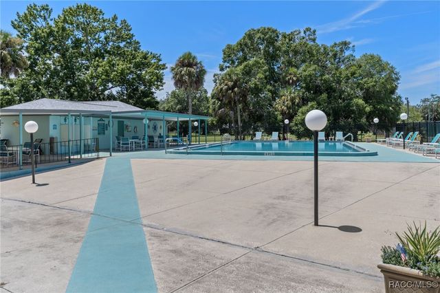 11517 W Riverhaven Drive, Homosassa, FL 34448