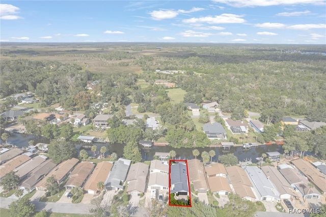 11517 W Riverhaven Drive, Homosassa, FL 34448