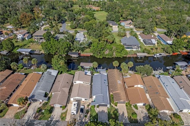 11517 W Riverhaven Drive, Homosassa, FL 34448