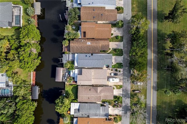 11517 W Riverhaven Drive, Homosassa, FL 34448