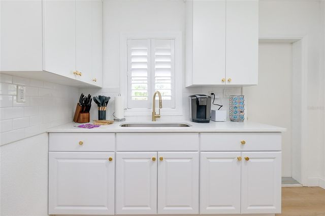 708 W OLYMPIA AVENUE, Punta Gorda, FL 33950