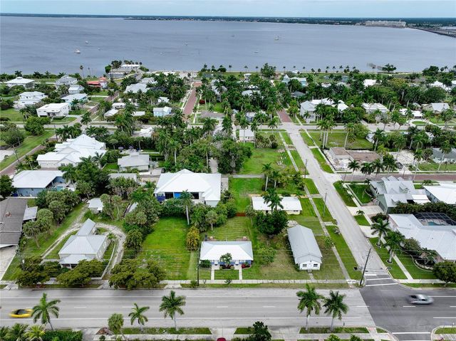 708 W OLYMPIA AVENUE, Punta Gorda, FL 33950