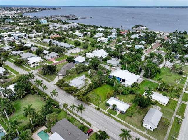 708 W OLYMPIA AVENUE, Punta Gorda, FL 33950