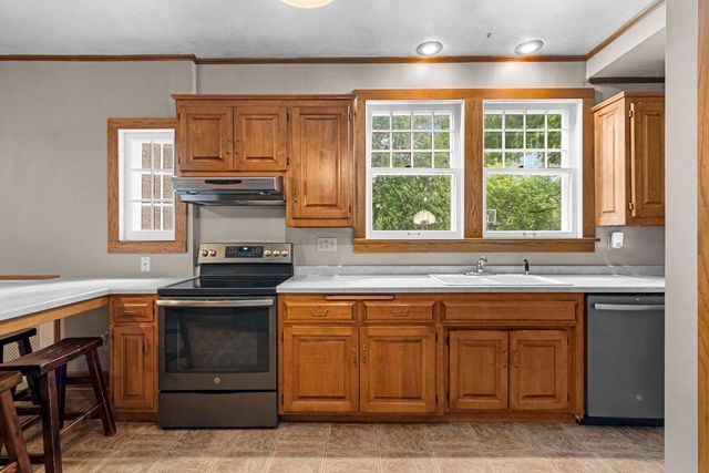 1115 S MONROE AVENUE, Green Bay, WI 54301