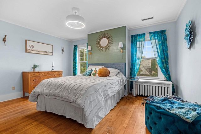 1115 S MONROE AVENUE, Green Bay, WI 54301