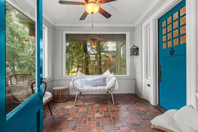 1115 S MONROE AVENUE, Green Bay, WI 54301