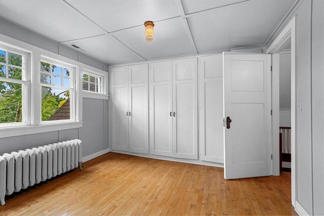 1115 S MONROE AVENUE, Green Bay, WI 54301