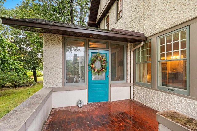 1115 S MONROE AVENUE, Green Bay, WI 54301