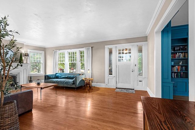 1115 S MONROE AVENUE, Green Bay, WI 54301