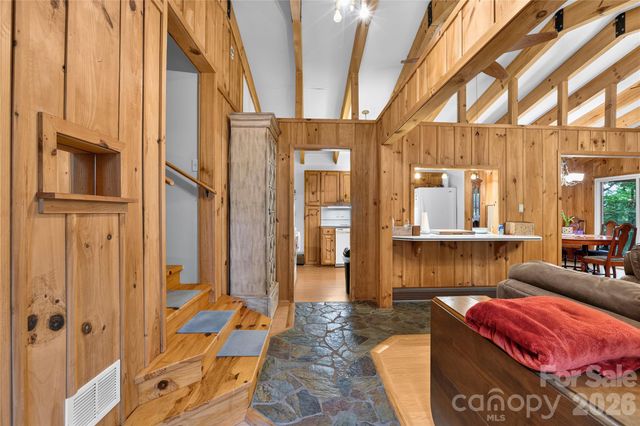 154 Hondah Boulevard, Brevard, NC 28712
