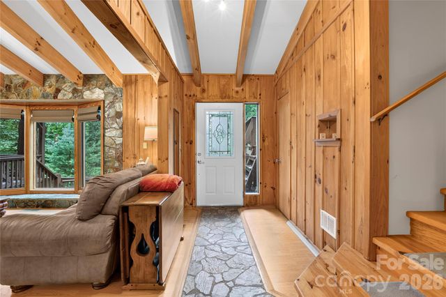 154 Hondah Boulevard, Brevard, NC 28712