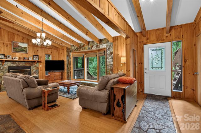 154 Hondah Boulevard, Brevard, NC 28712