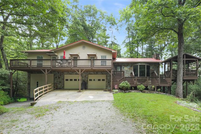 154 Hondah Boulevard, Brevard, NC 28712
