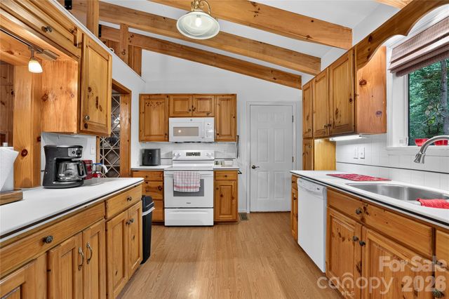 154 Hondah Boulevard, Brevard, NC 28712