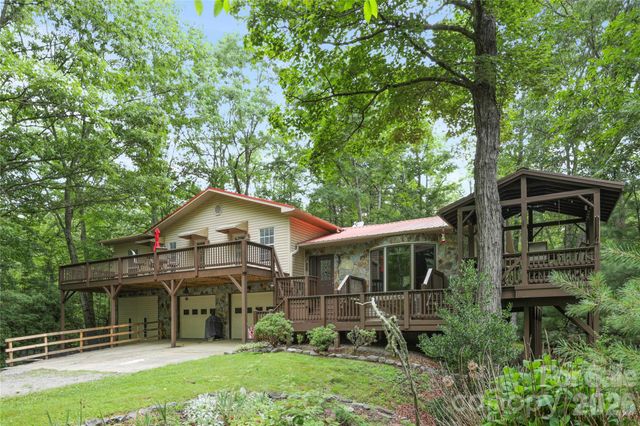 154 Hondah Boulevard, Brevard, NC 28712