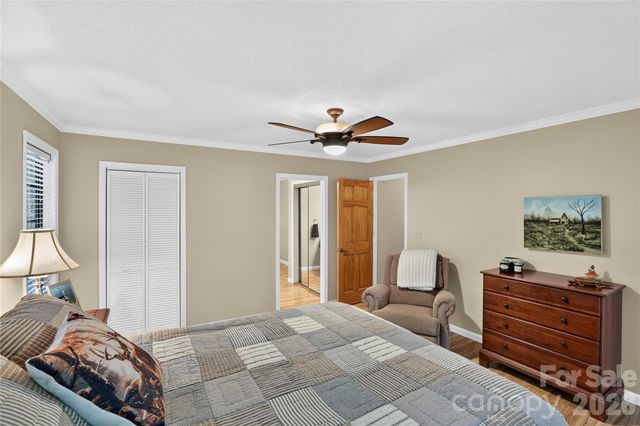 154 Hondah Boulevard, Brevard, NC 28712