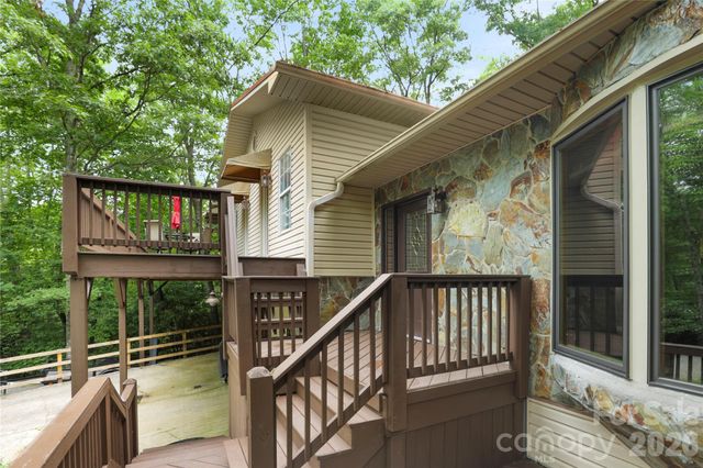 154 Hondah Boulevard, Brevard, NC 28712