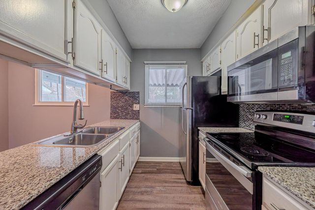 2706 Maywood Road, Columbus, OH 43232