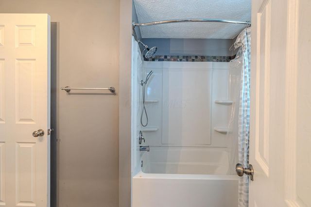 2706 Maywood Road, Columbus, OH 43232