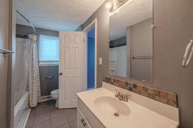 2706 Maywood Road, Columbus, OH 43232