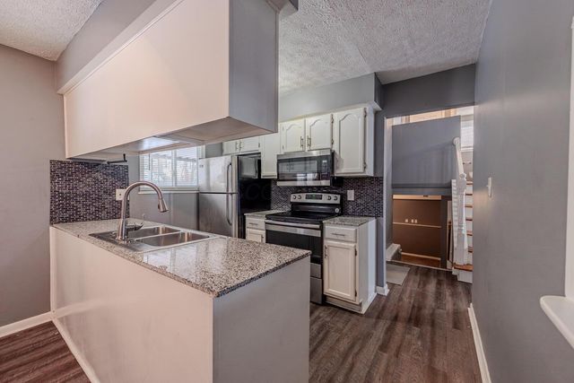 2706 Maywood Road, Columbus, OH 43232