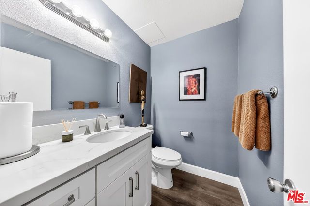 7320 Lennox Avenue F7, Van Nuys (los Angeles), CA 91405