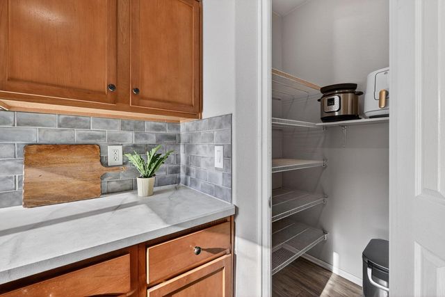 2217 NW Cedar Avenue, Redmond, OR 97756