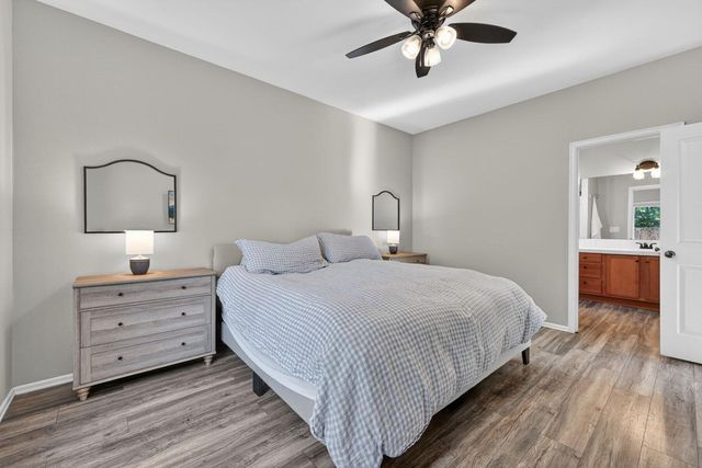 2217 NW Cedar Avenue, Redmond, OR 97756