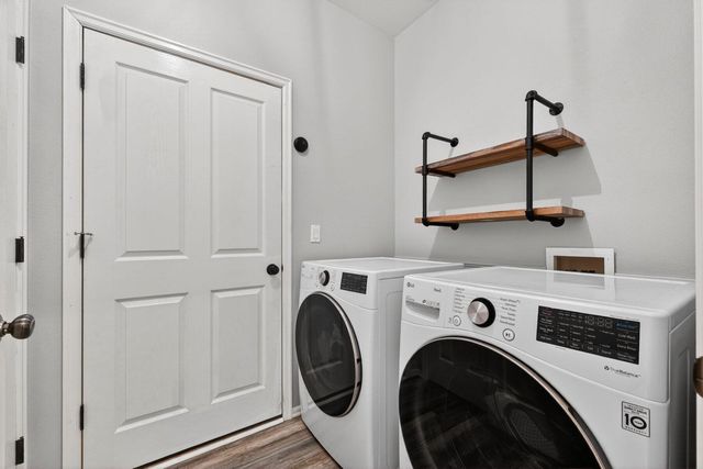 2217 NW Cedar Avenue, Redmond, OR 97756