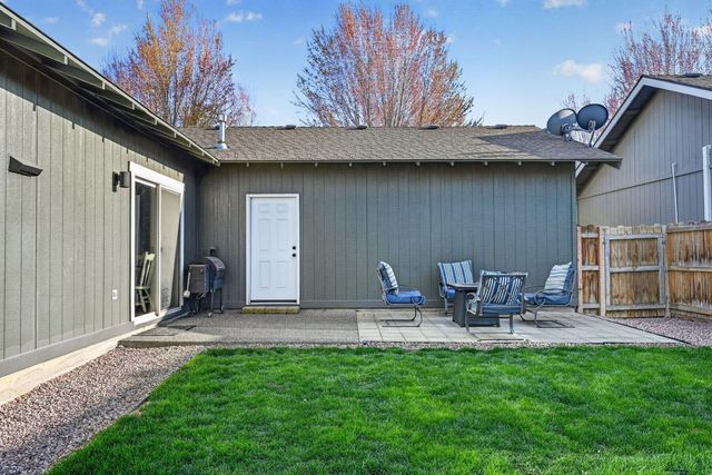 2217 NW Cedar Avenue, Redmond, OR 97756