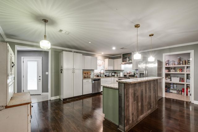 55 County Road 2287, Cleveland, TX 77327