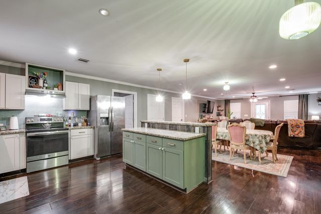 55 County Road 2287, Cleveland, TX 77327