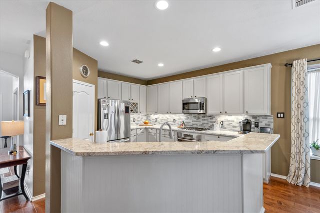 2406 Forest Park Circle, Mansfield, TX 76063