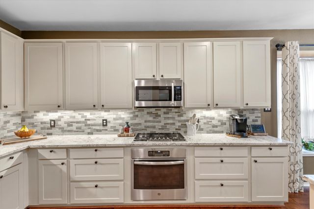 2406 Forest Park Circle, Mansfield, TX 76063