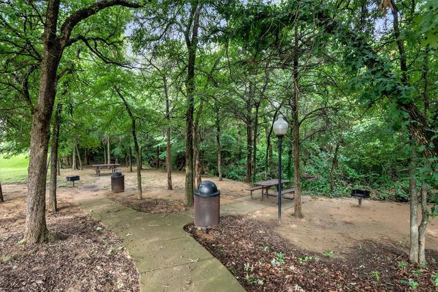 2406 Forest Park Circle, Mansfield, TX 76063