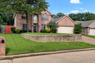 2406 Forest Park Circle, Mansfield, TX 76063