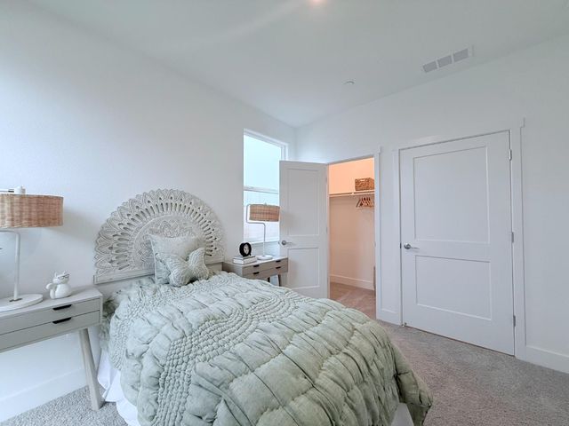 10045 Pixley Ct, Roseville, CA 95747