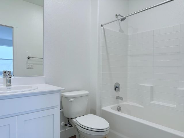 10045 Pixley Ct, Roseville, CA 95747