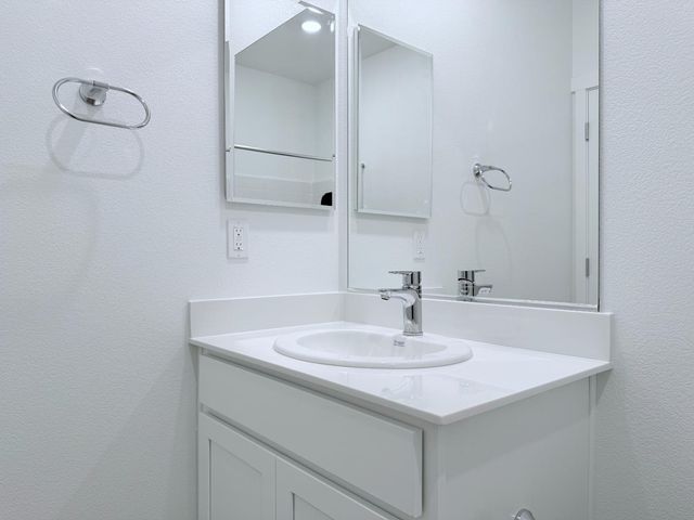 10045 Pixley Ct, Roseville, CA 95747