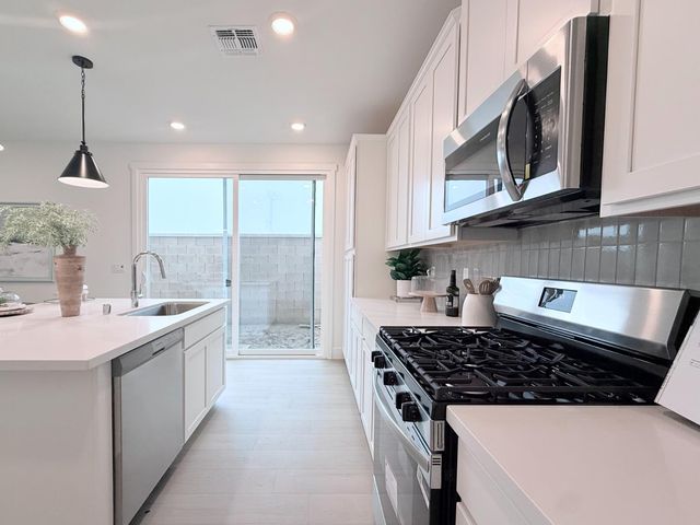 10045 Pixley Ct, Roseville, CA 95747