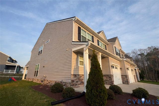 2211 Nightfall Dr, Chesterfield, VA 22336