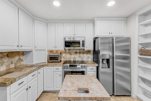 803 Mariner, Lakeway, TX 78734