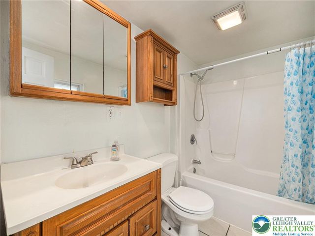 115 2nd Street, Catasauqua Boro, PA 18032