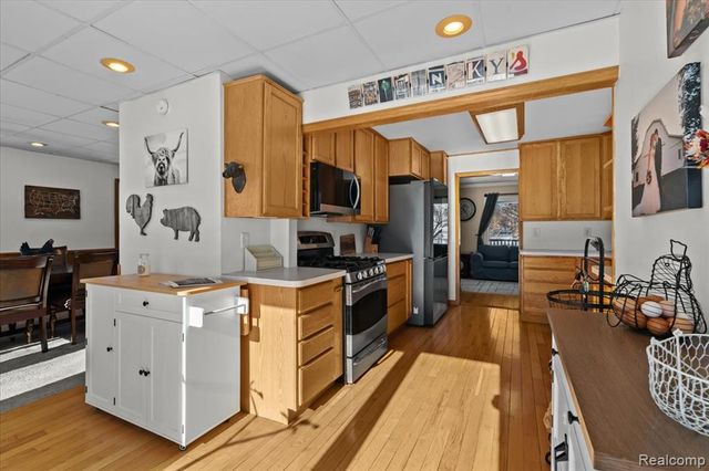 3901 Lone Tree Road, Milford, MI 48380